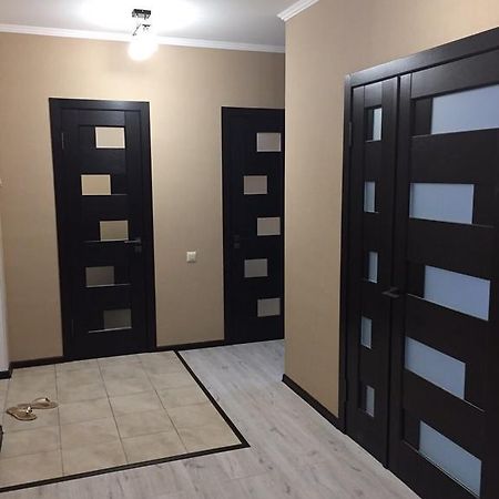 Apartment On Parkovaya تشورنومورسك المظهر الخارجي الصورة